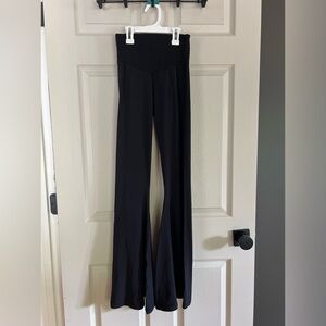 Offline by Aerie Real Me Super Flare Hi-Rise Pants – Black, Size Small